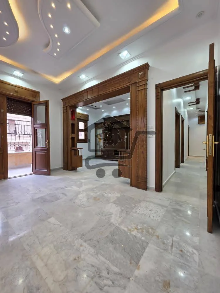 منزل فاخر للبيع - الصورة 2