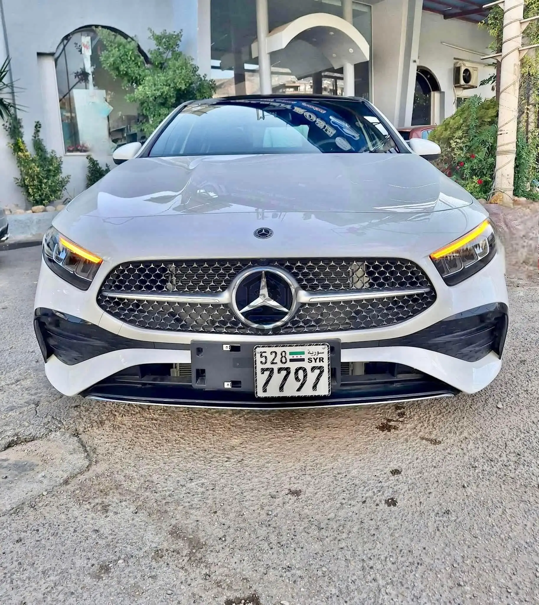 Mercedes A200L - الصورة 1