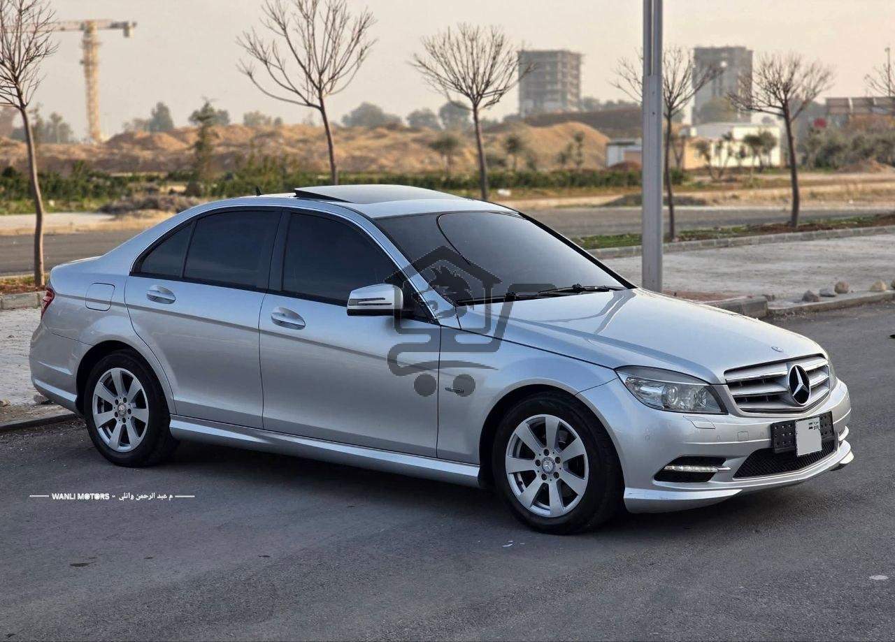MERCEDES BENZ C200 - الصورة 5