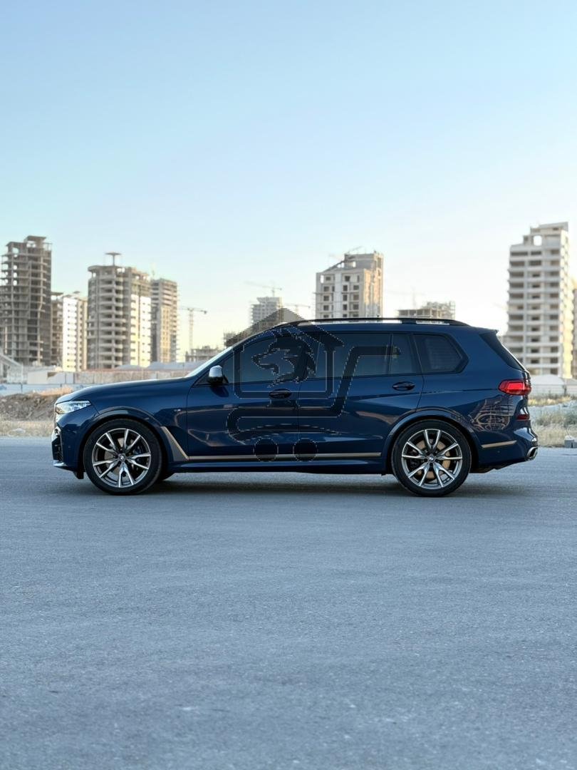 BMW X7 M50 - الصورة 3