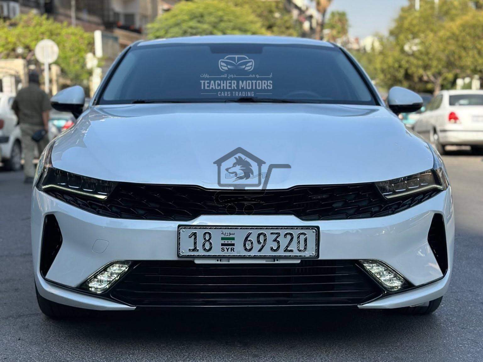 Kia K5 2025 - الصورة 3