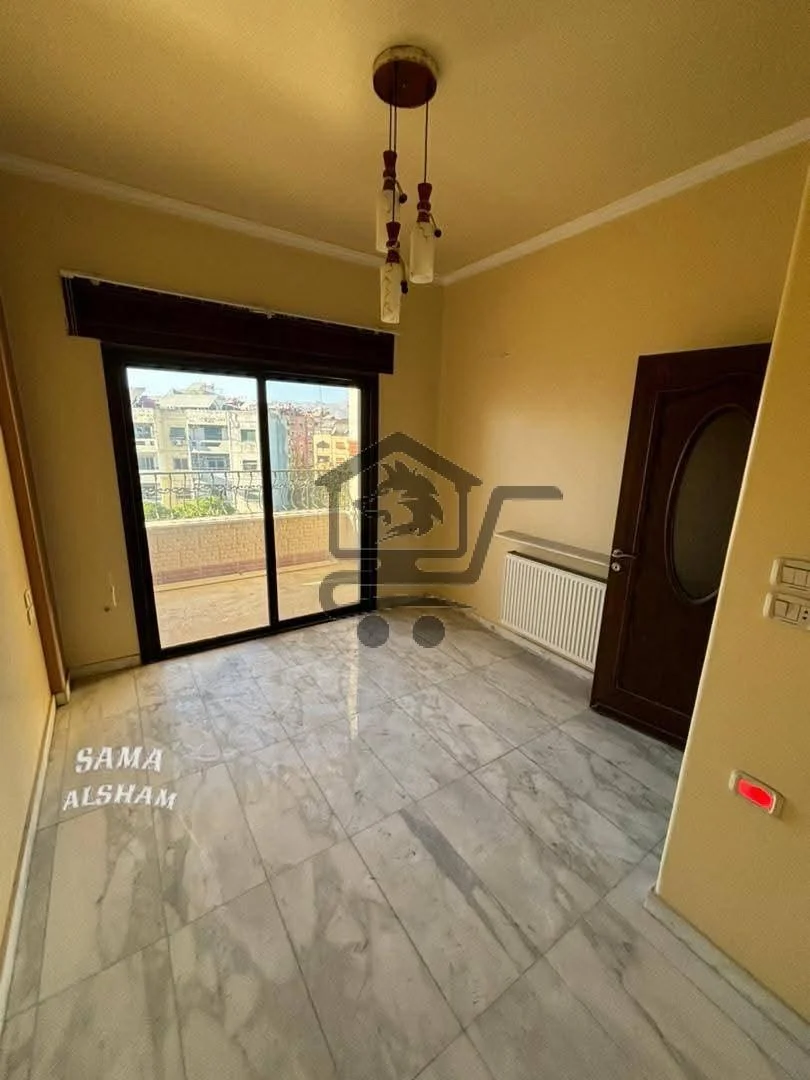 شقة سكنية بموقع مميز - الصورة 5