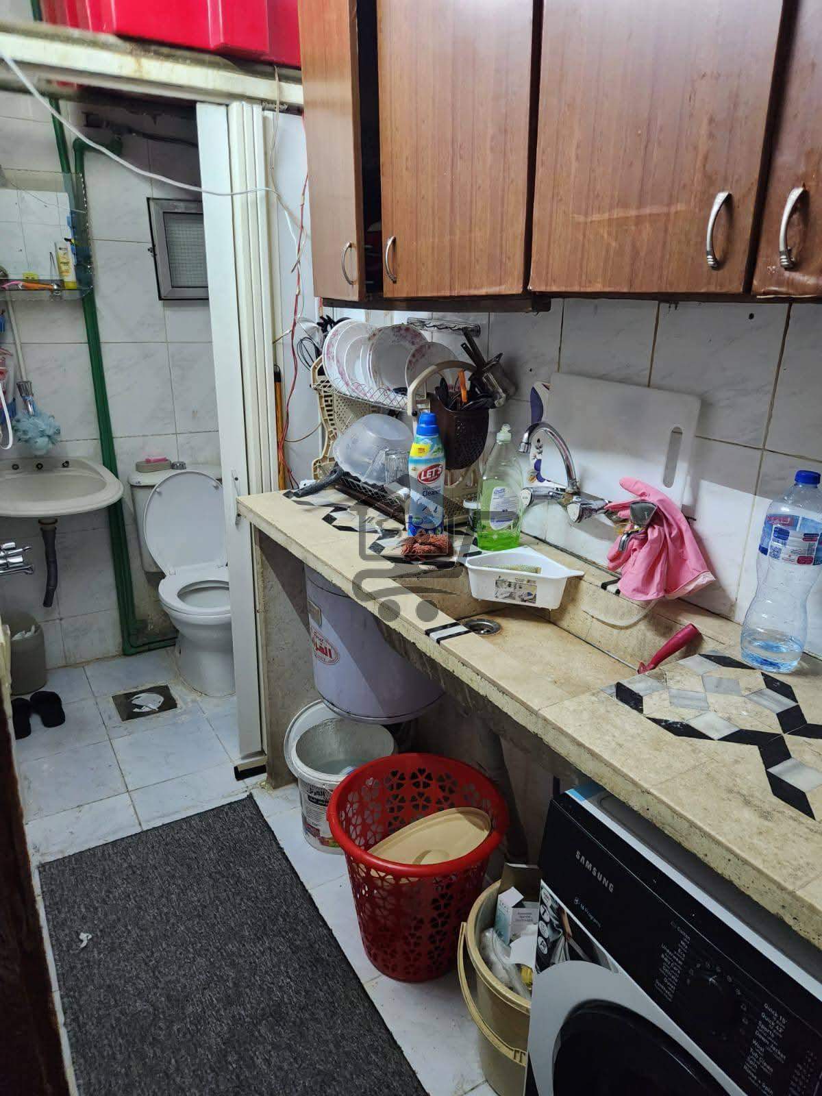 شقة بمساحة صغيرة - الصورة 3