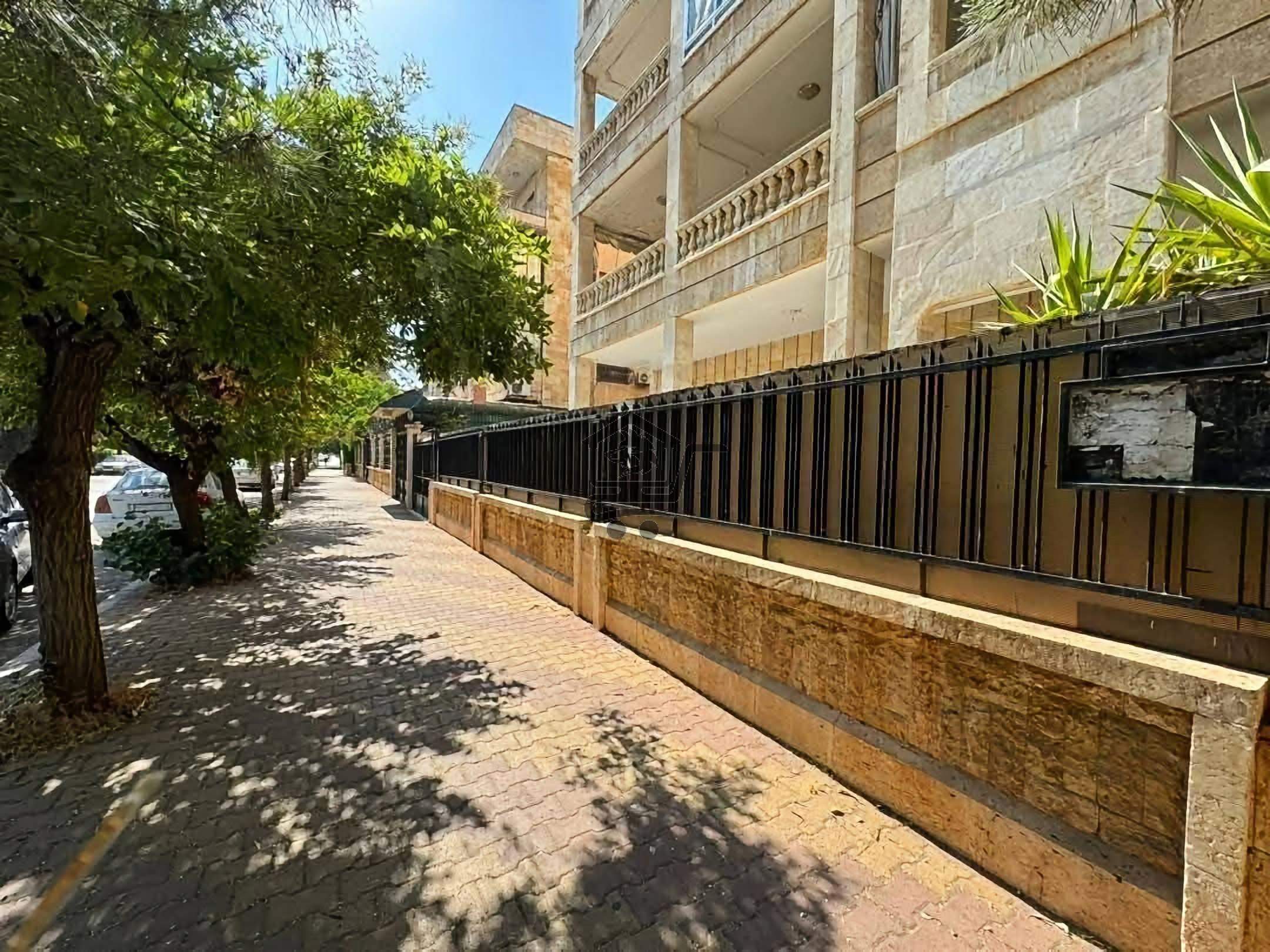 منزل فاخر - الصورة 2