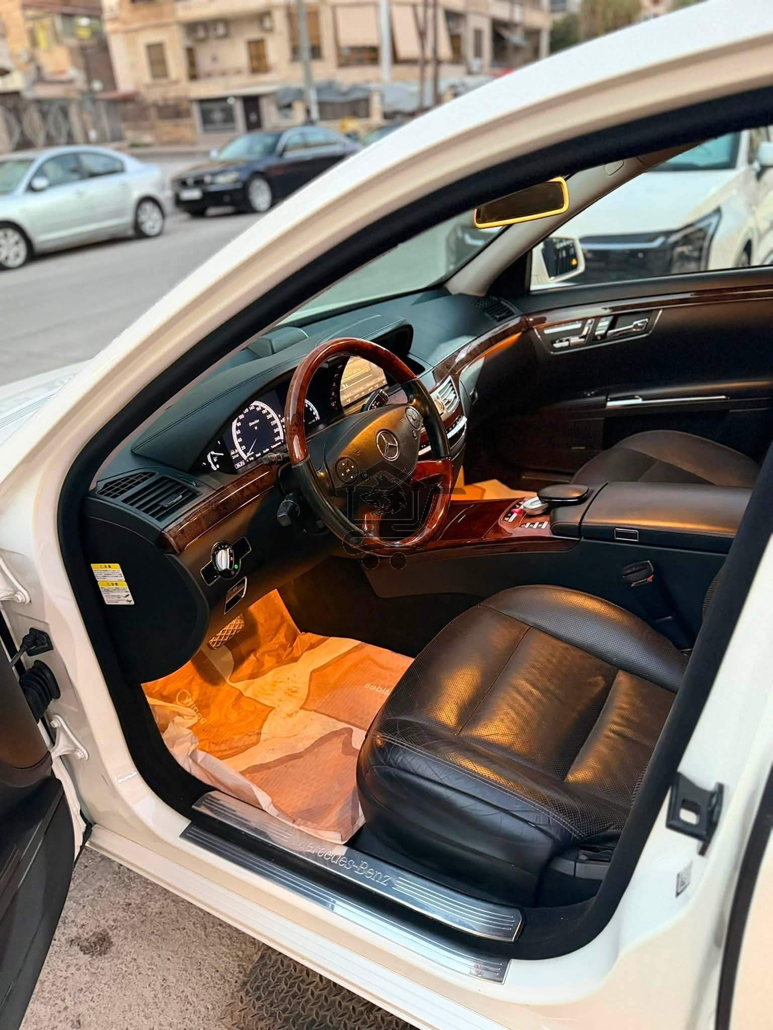 Mercedes-Benz S500 2012 - الصورة 5