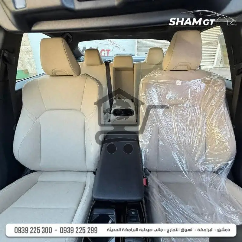 Toyota Camry Hybrid LE - الصورة 8