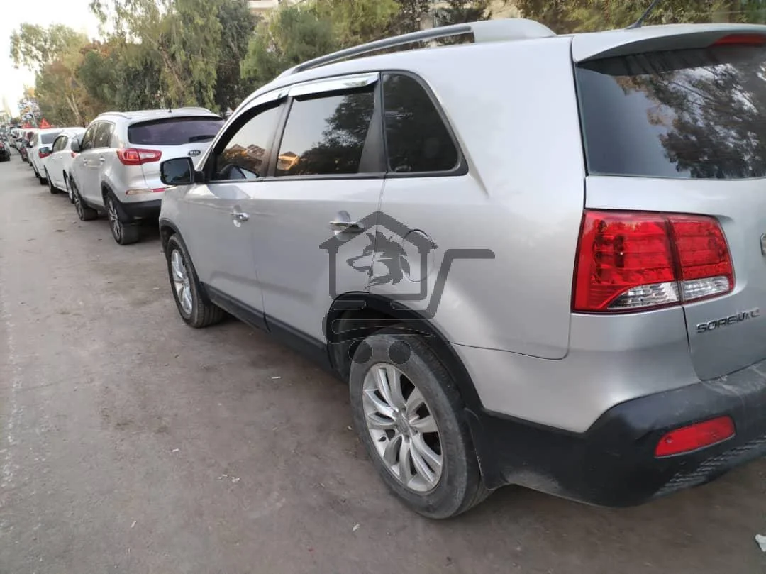 كيا سيرنتو - الصورة 3