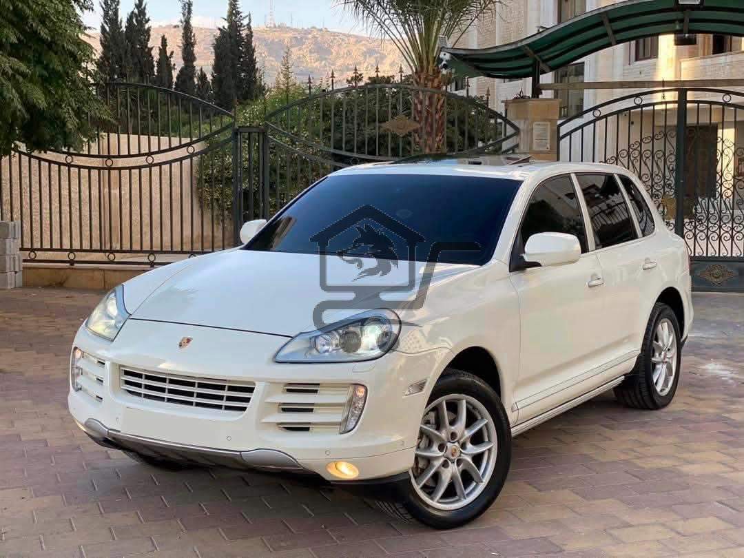 Porsche Cayenne - الصورة 1