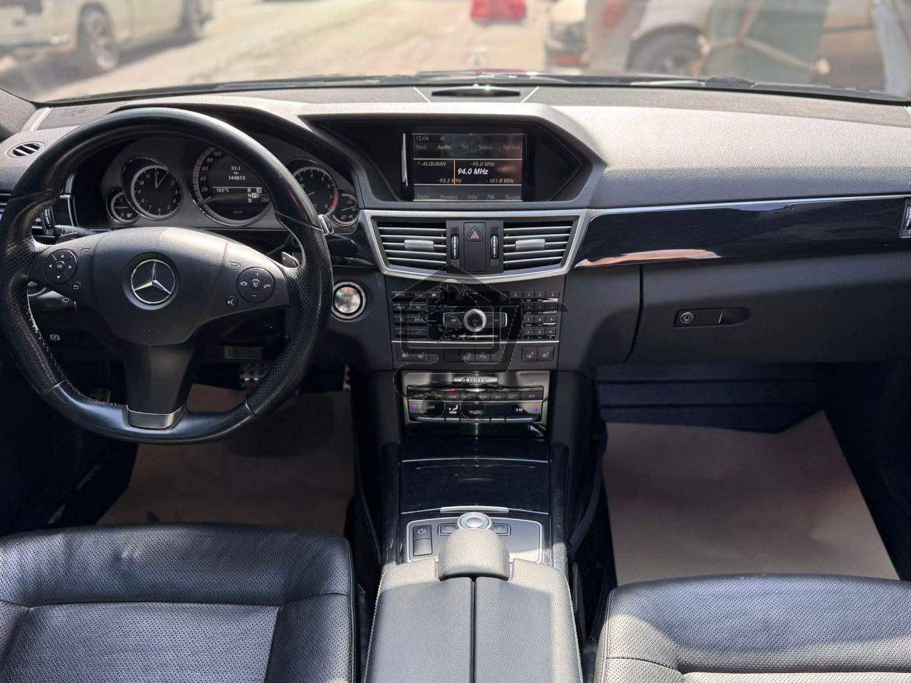 Mercedes E350 AMG - الصورة 7