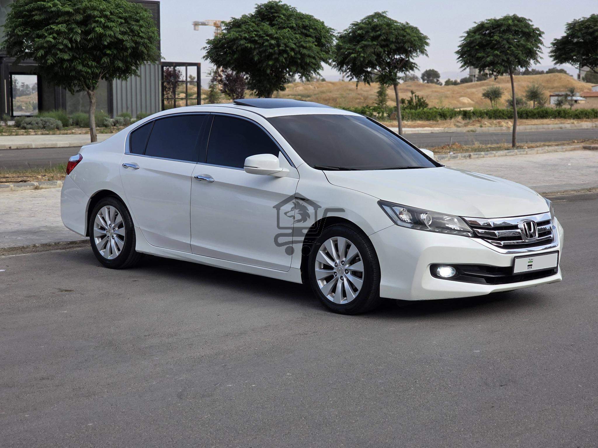 Honda Accord 2015 - الصورة 1