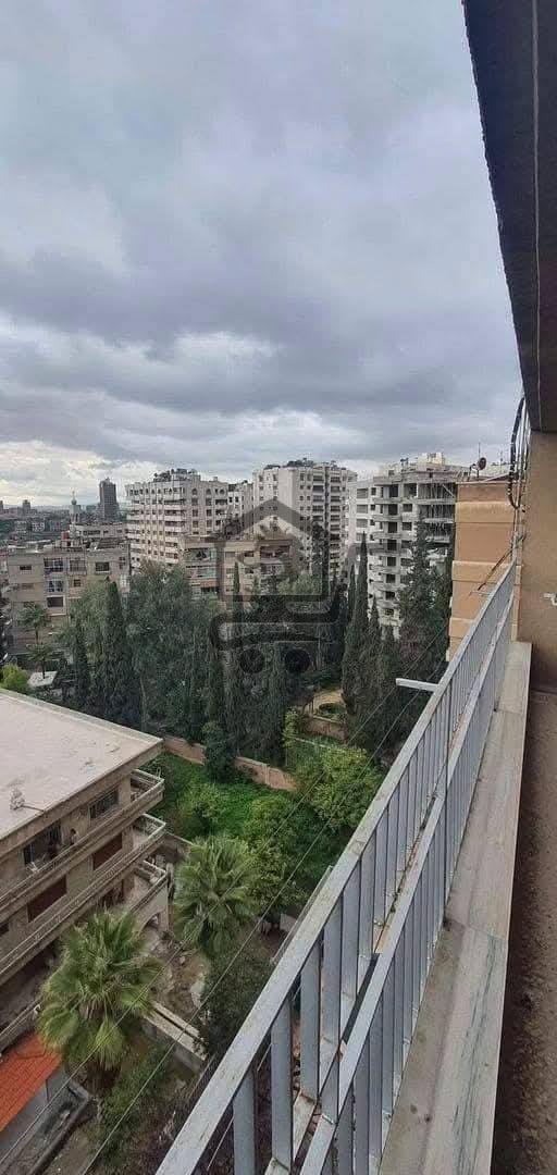 شقة بموقع مميز للبيع - الصورة 8