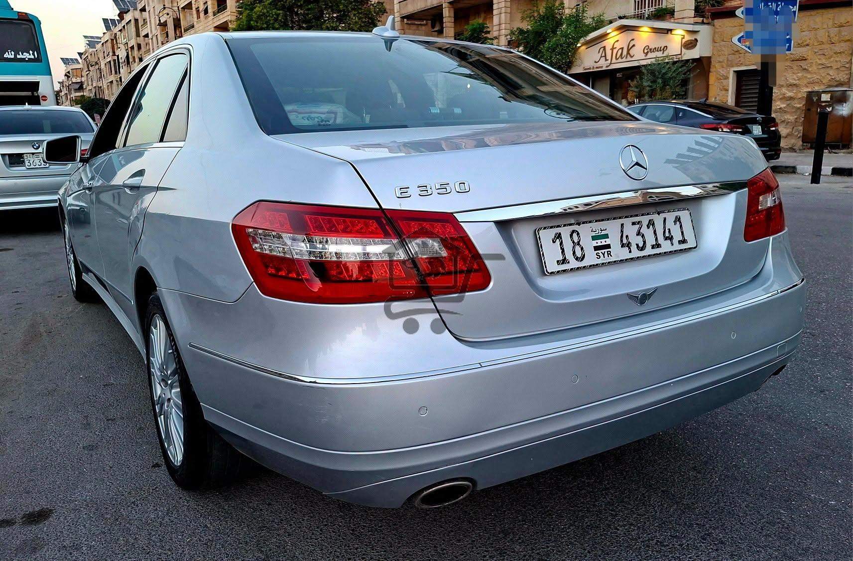 Mercedes-Benz E350 2011 - الصورة 4