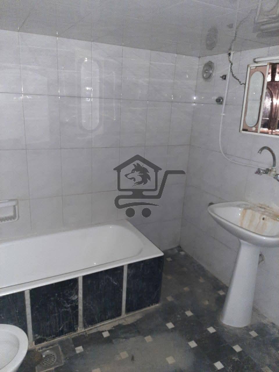 منزل بمساحة ممتازة - الصورة 2