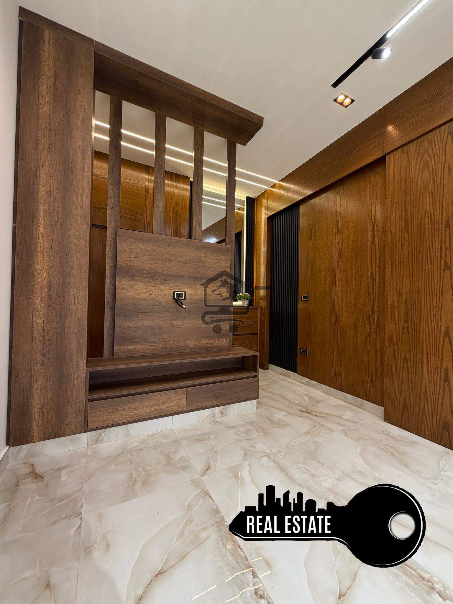 للبيع شقة طابق أول طلوع4درجات - الصورة 3