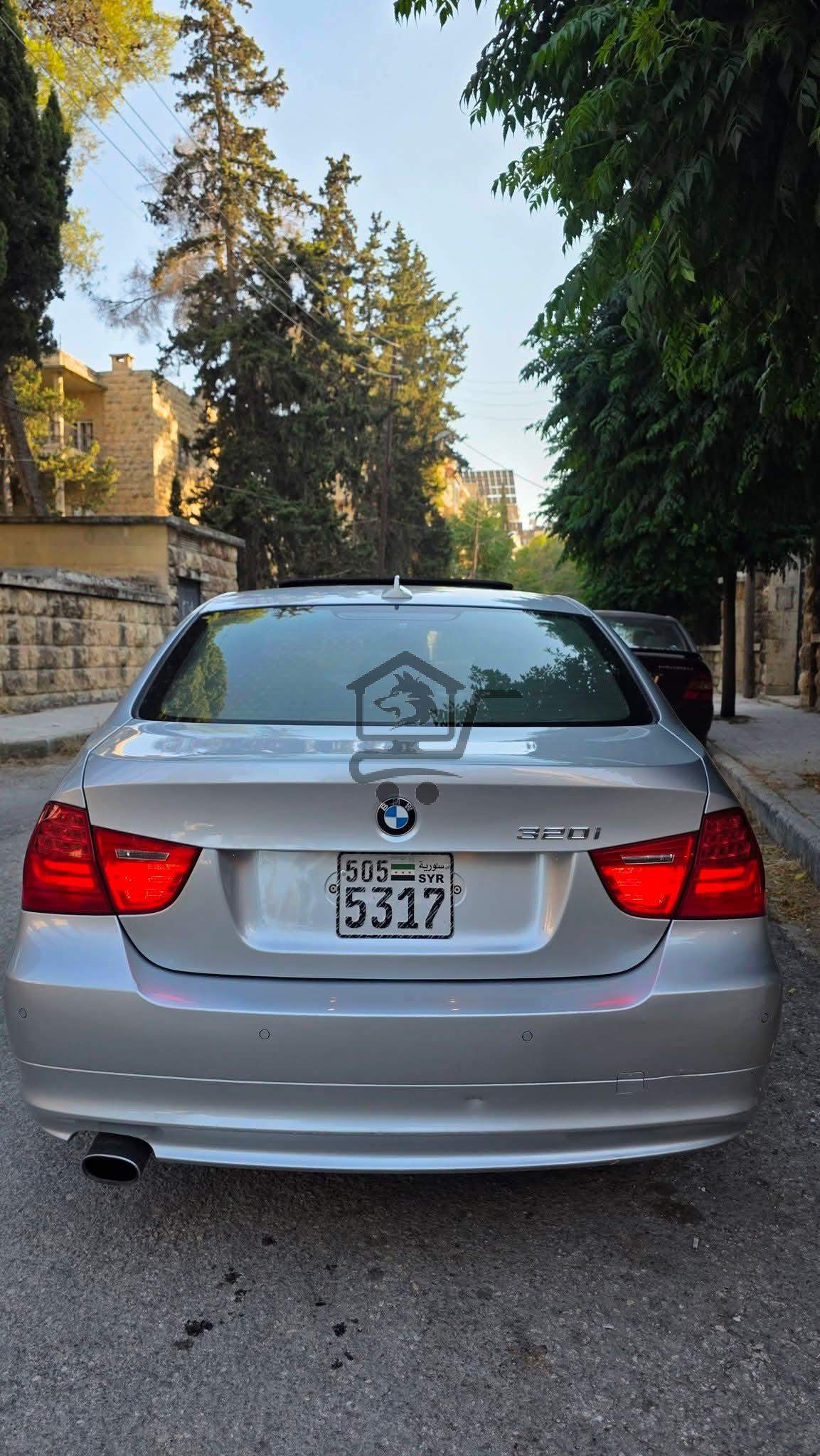 BMW 320i - الصورة 4