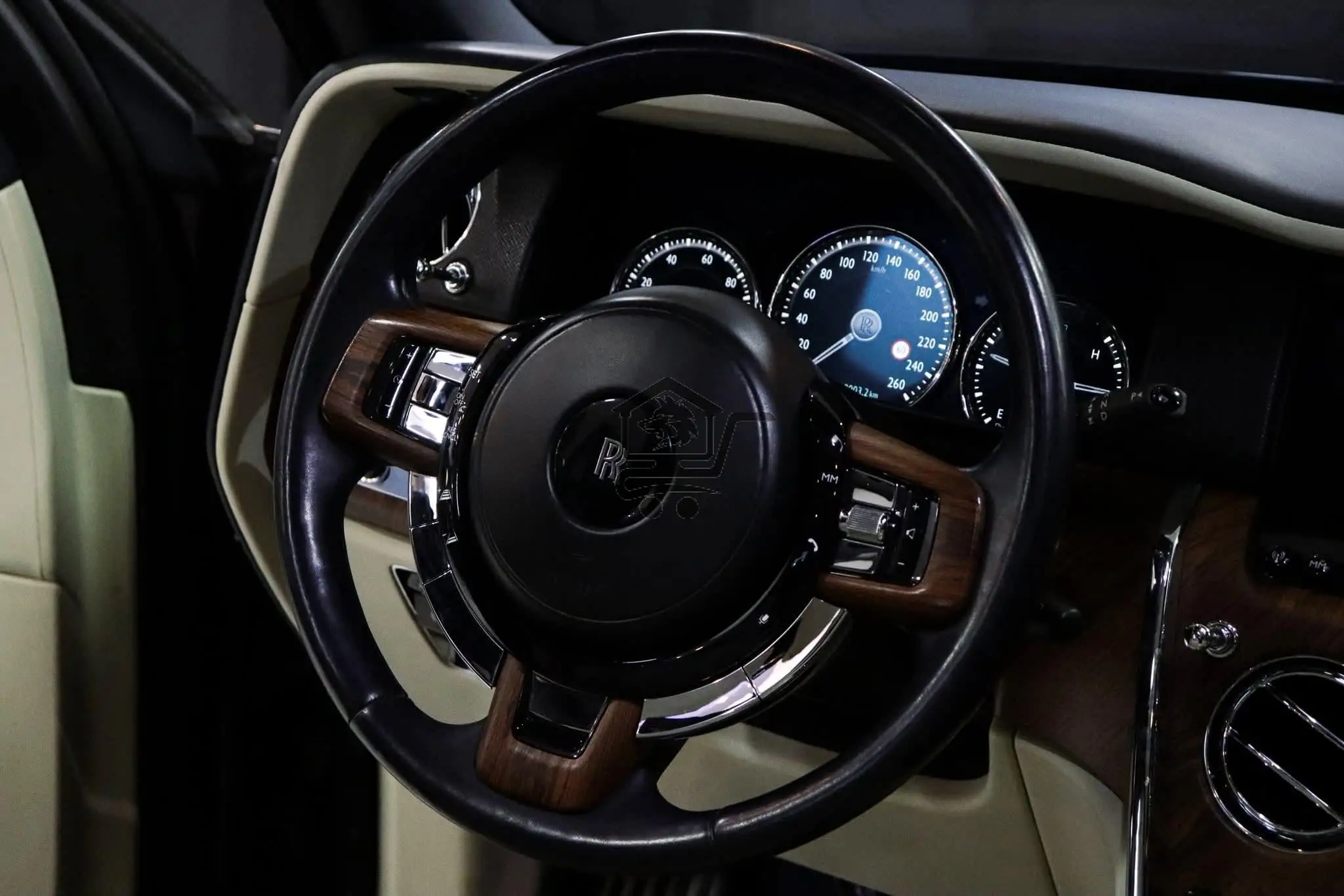 Rolls Royse Cullinan - الصورة 6