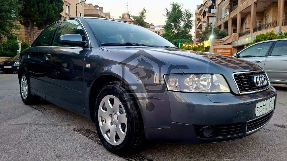 Audi A4 2003 - الصورة 4