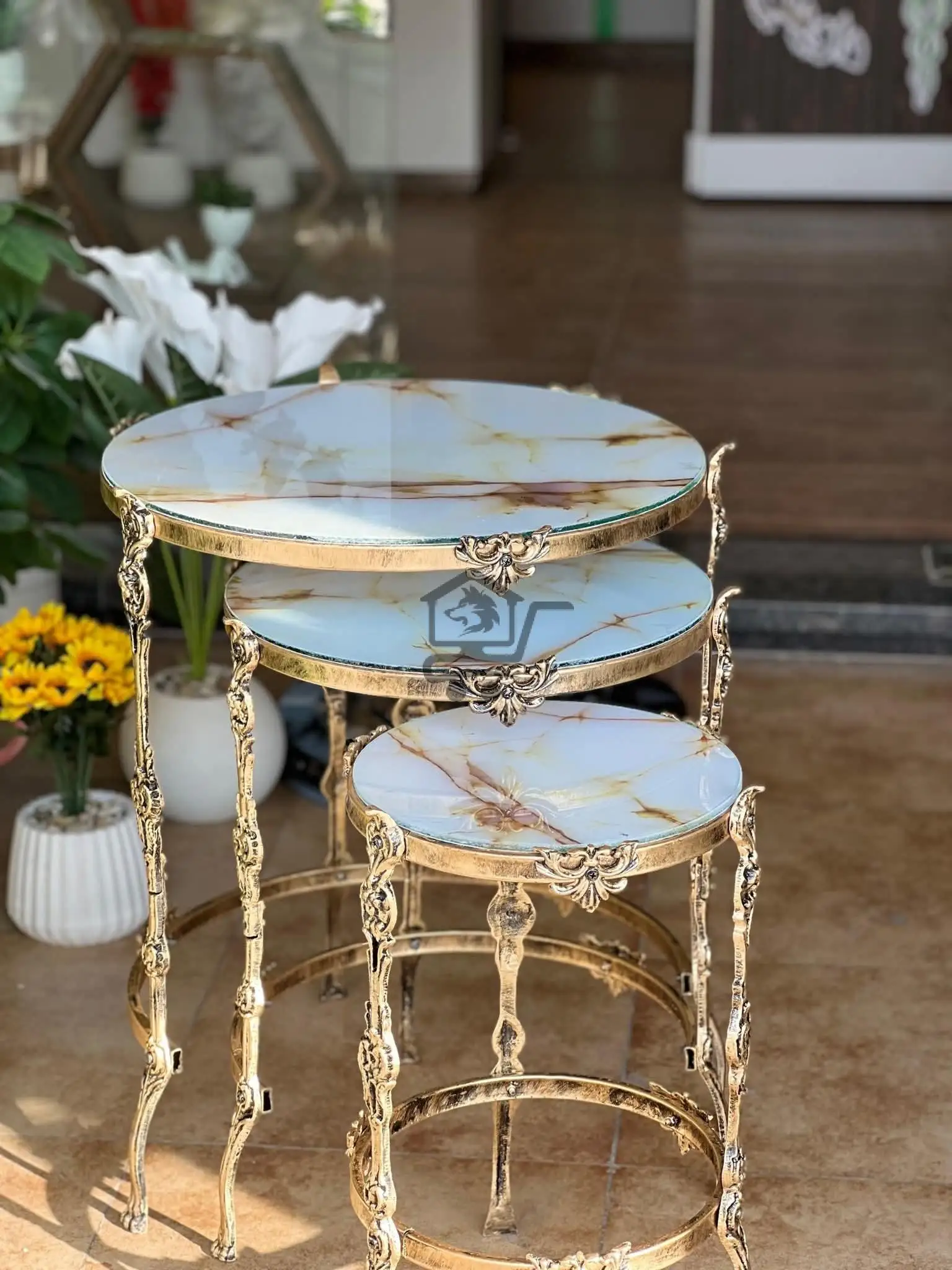 طاولات - الصورة 2