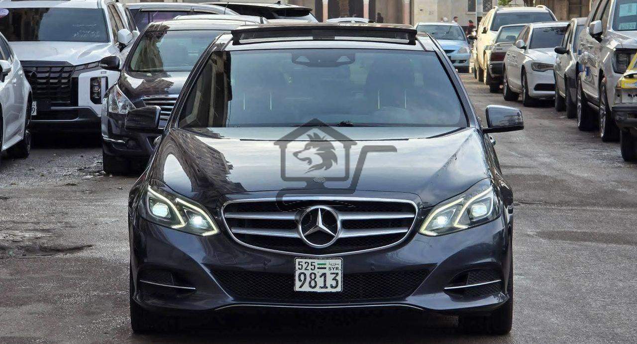 Mercedes-Benz E300 4MATIC - الصورة 2