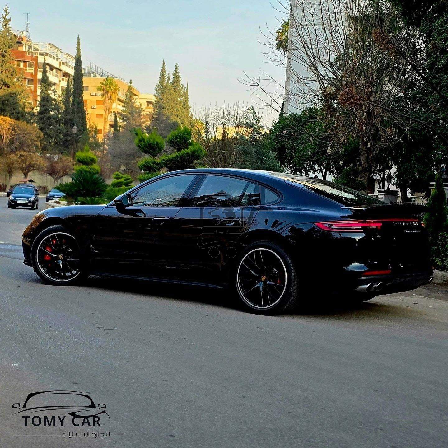 Porsche Panamera Turbo - الصورة 4