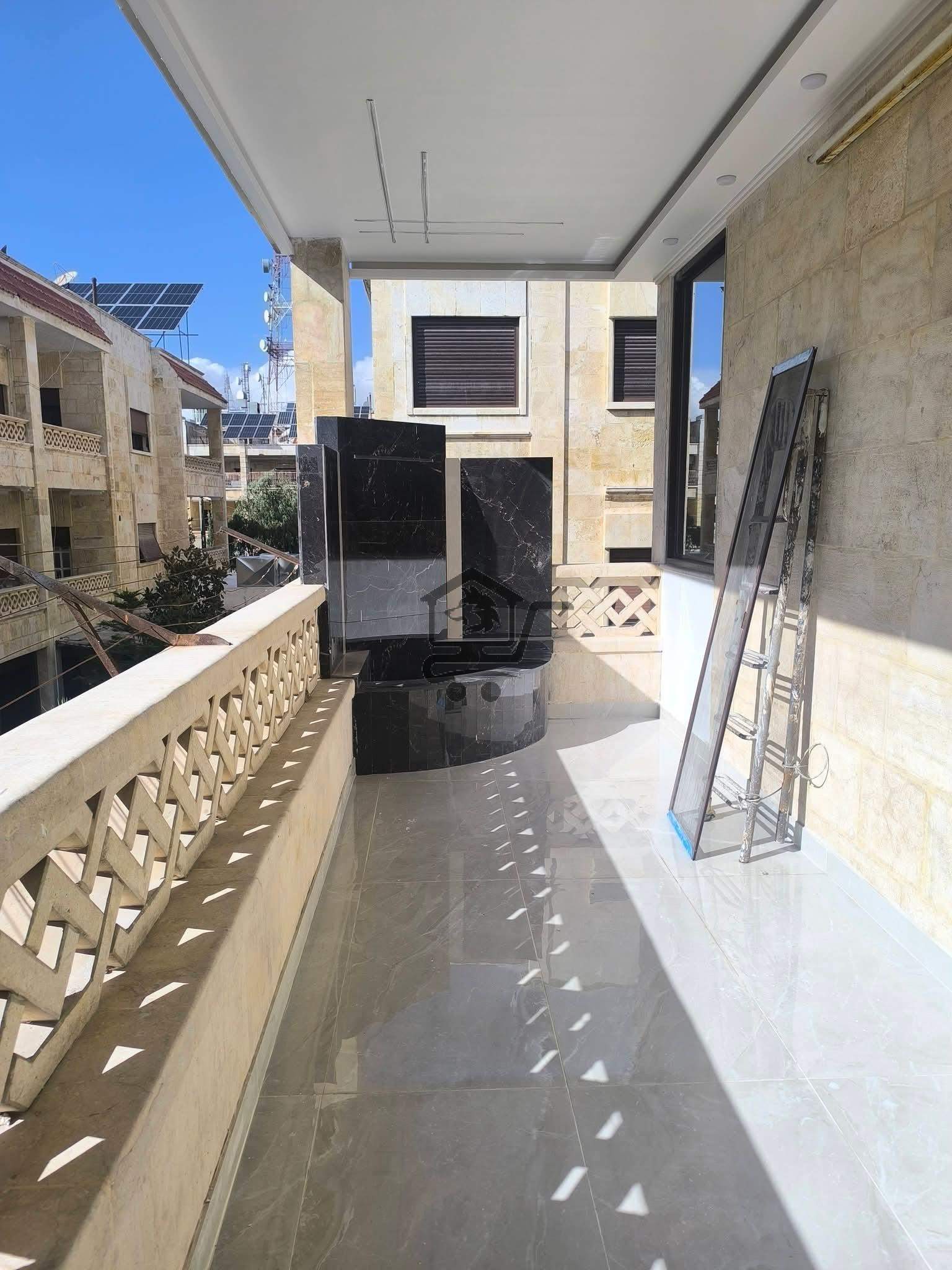 منزل فاخر - الصورة 9