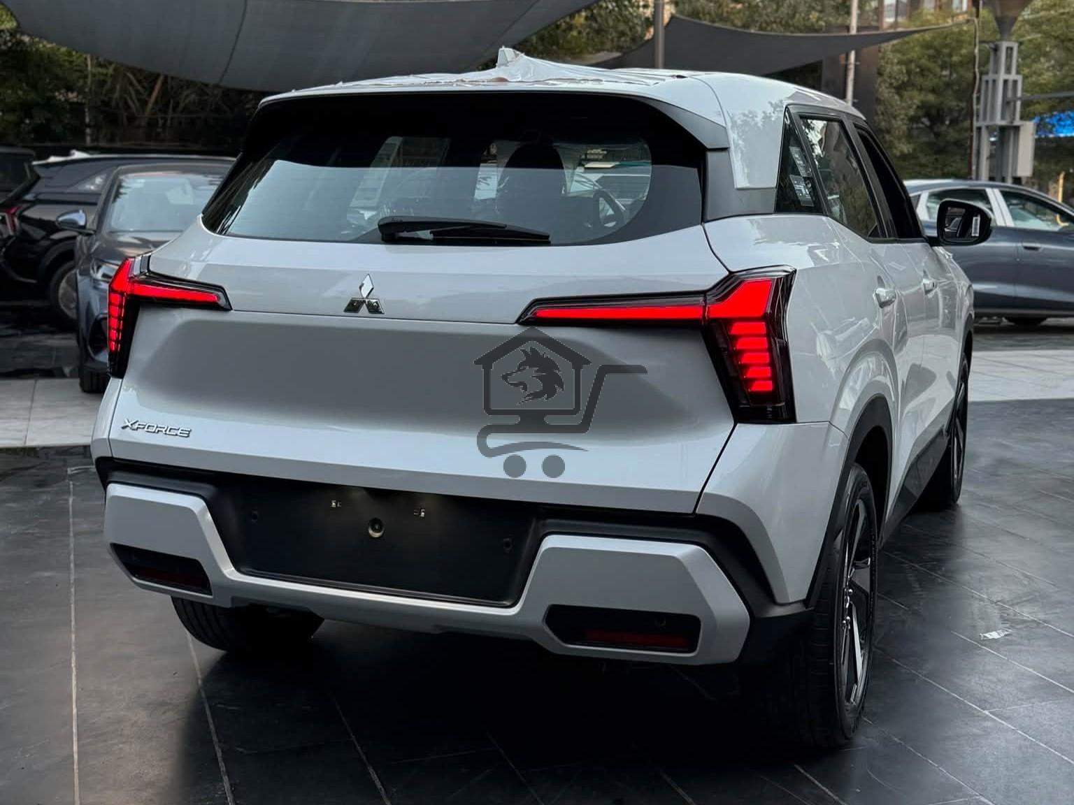 Mitsubishi X-force 2025 - الصورة 2