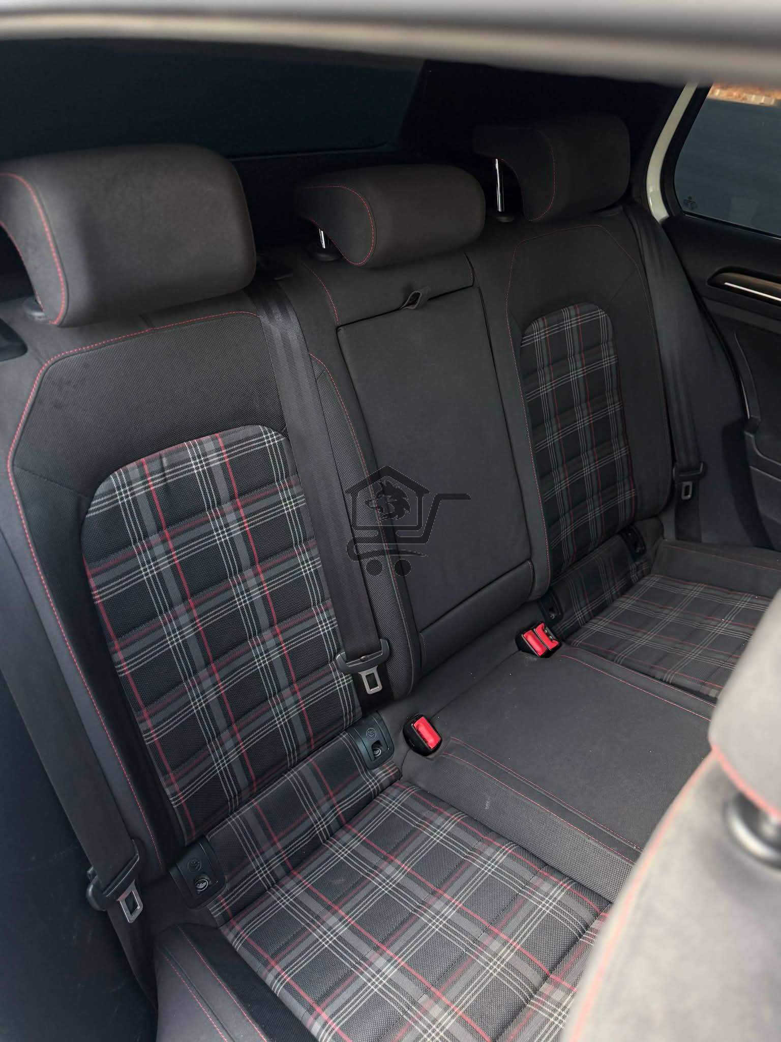 GOLF GTI - الصورة 2