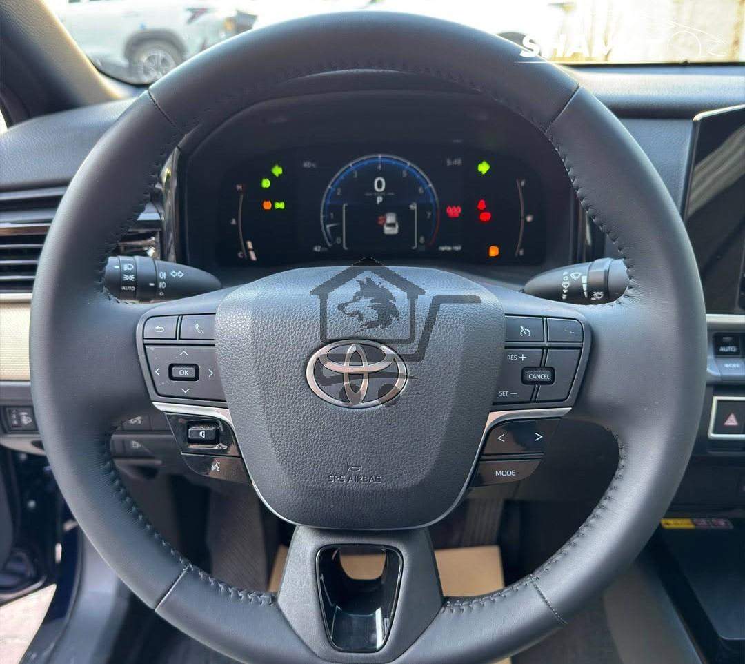 Toyota Camry LE - الصورة 7