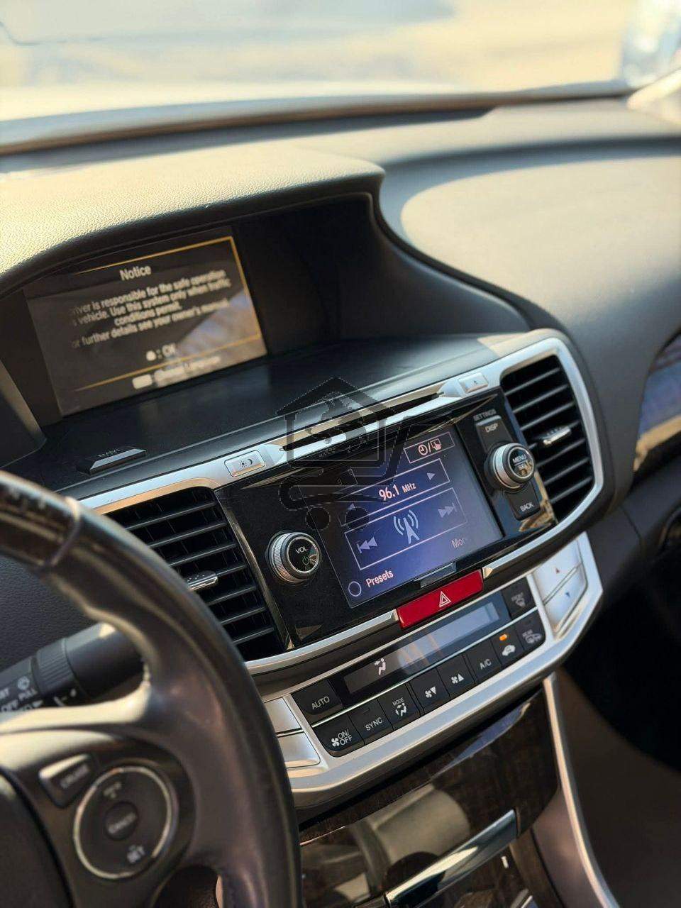 Honda Accord 2013 V6 - الصورة 9