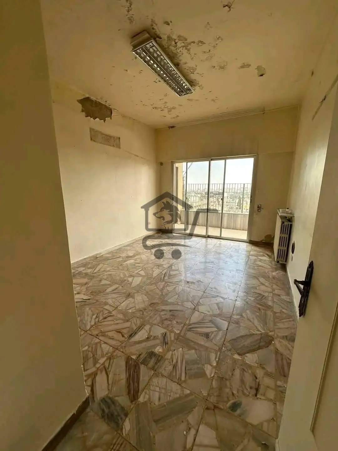 شقة ثلاث غرف بأفضل موقع - الصورة 5