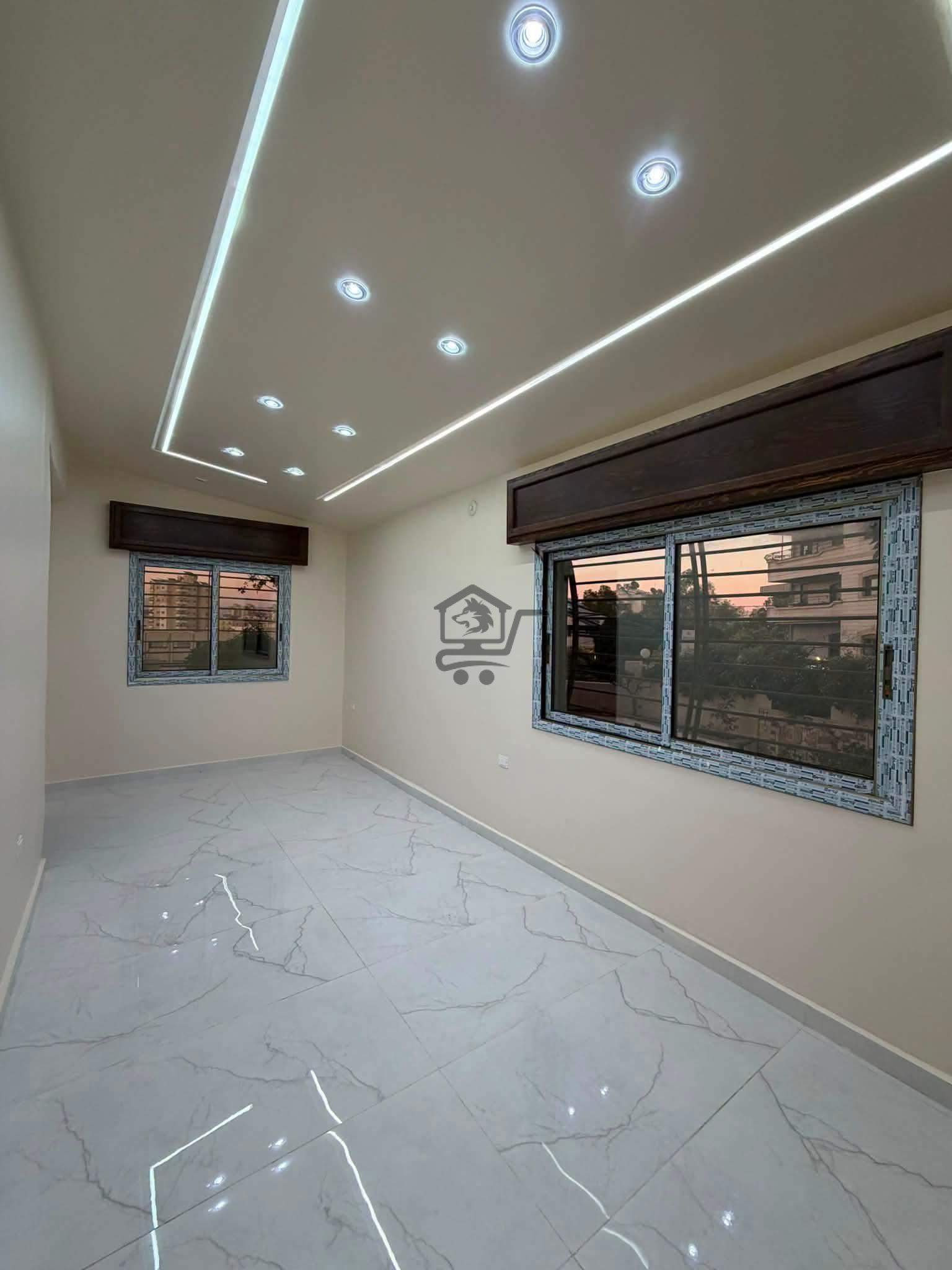 شقة مميزة للبيع - الصورة 2