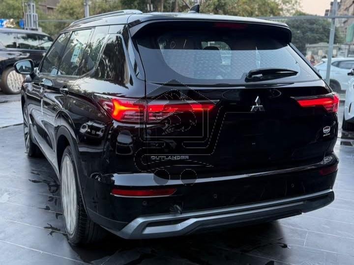 Mitsubishi Outlander 2026 - الصورة 4