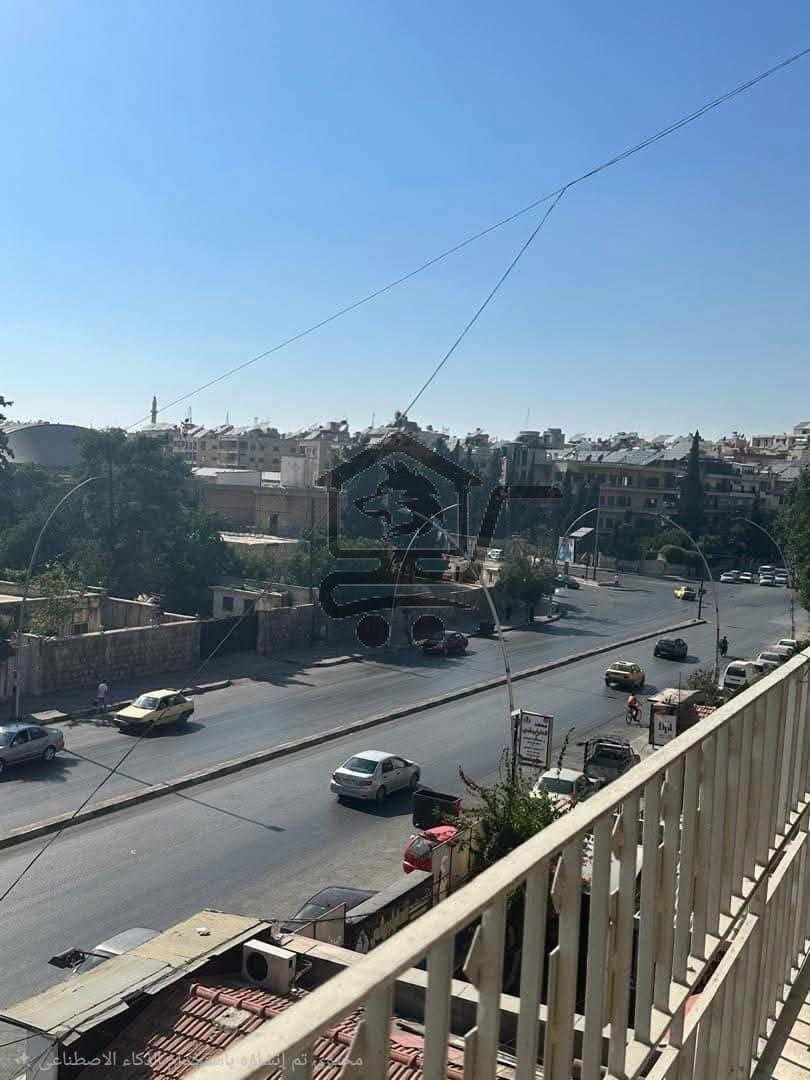شقة بموقع مميز جداً - الصورة 3