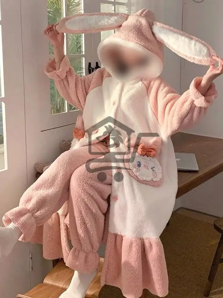 بيجاما فرو نسائية - الصورة 2