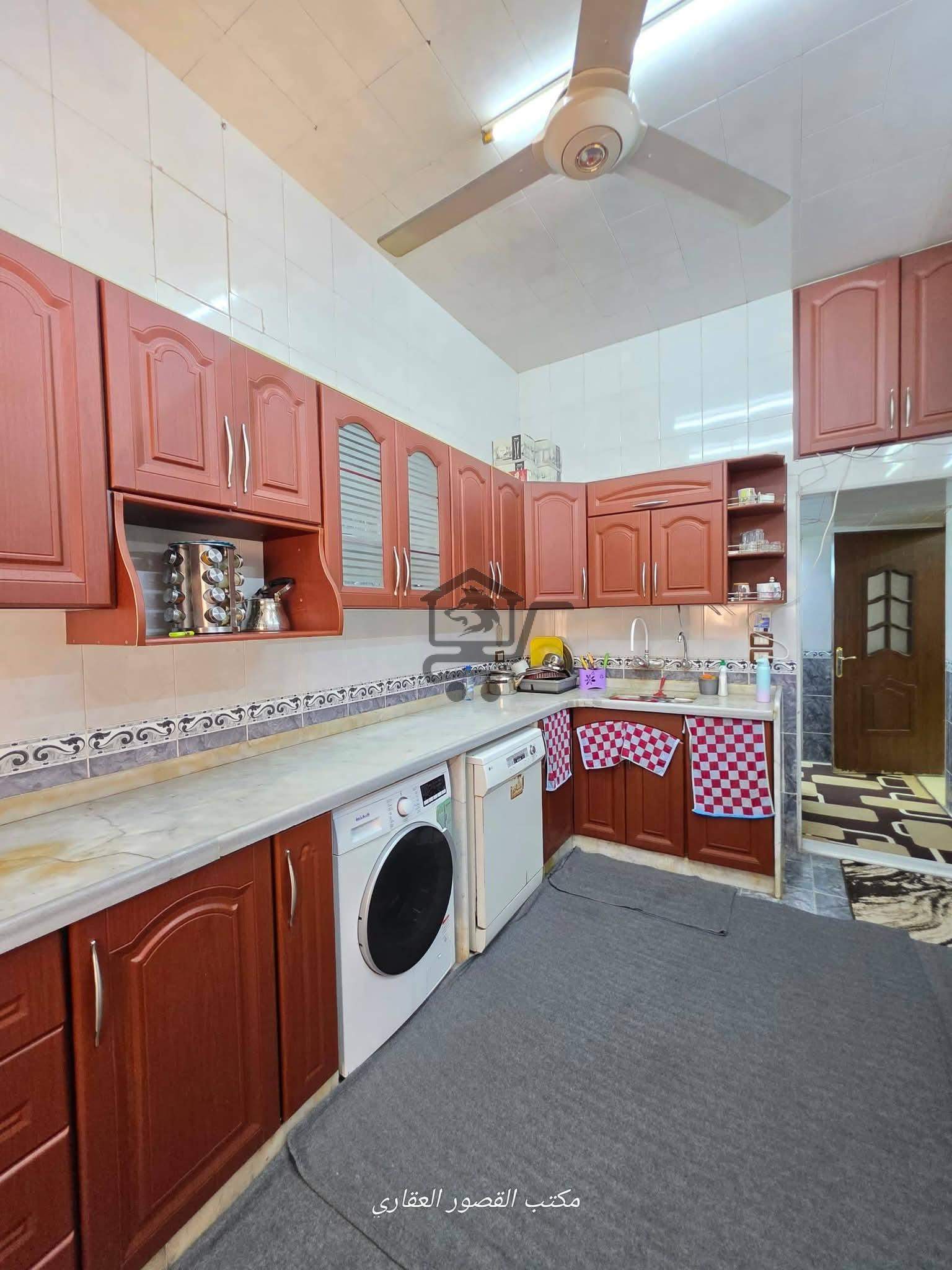 منزل بإكساء ممتاز - الصورة 8