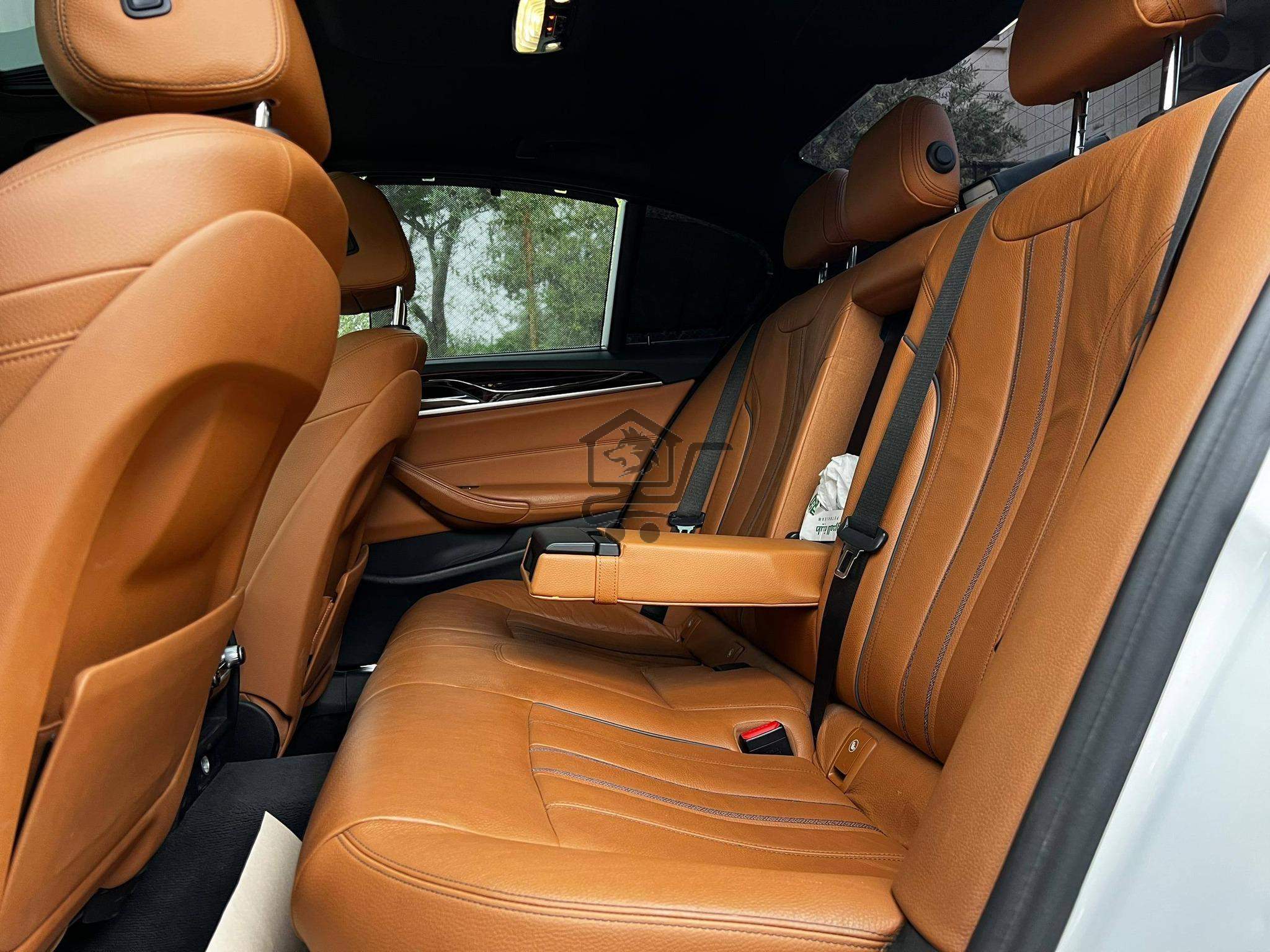 BMW 530i 2017 - الصورة 10