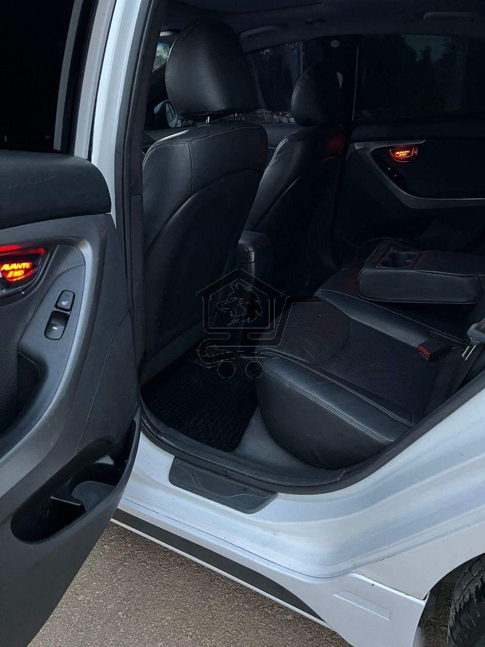 HUYNDAI ELANTRA 2013 - الصورة 10