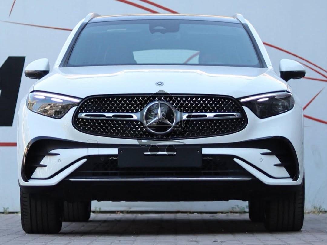 Mercedes-Benz GLC 200 - الصورة 3