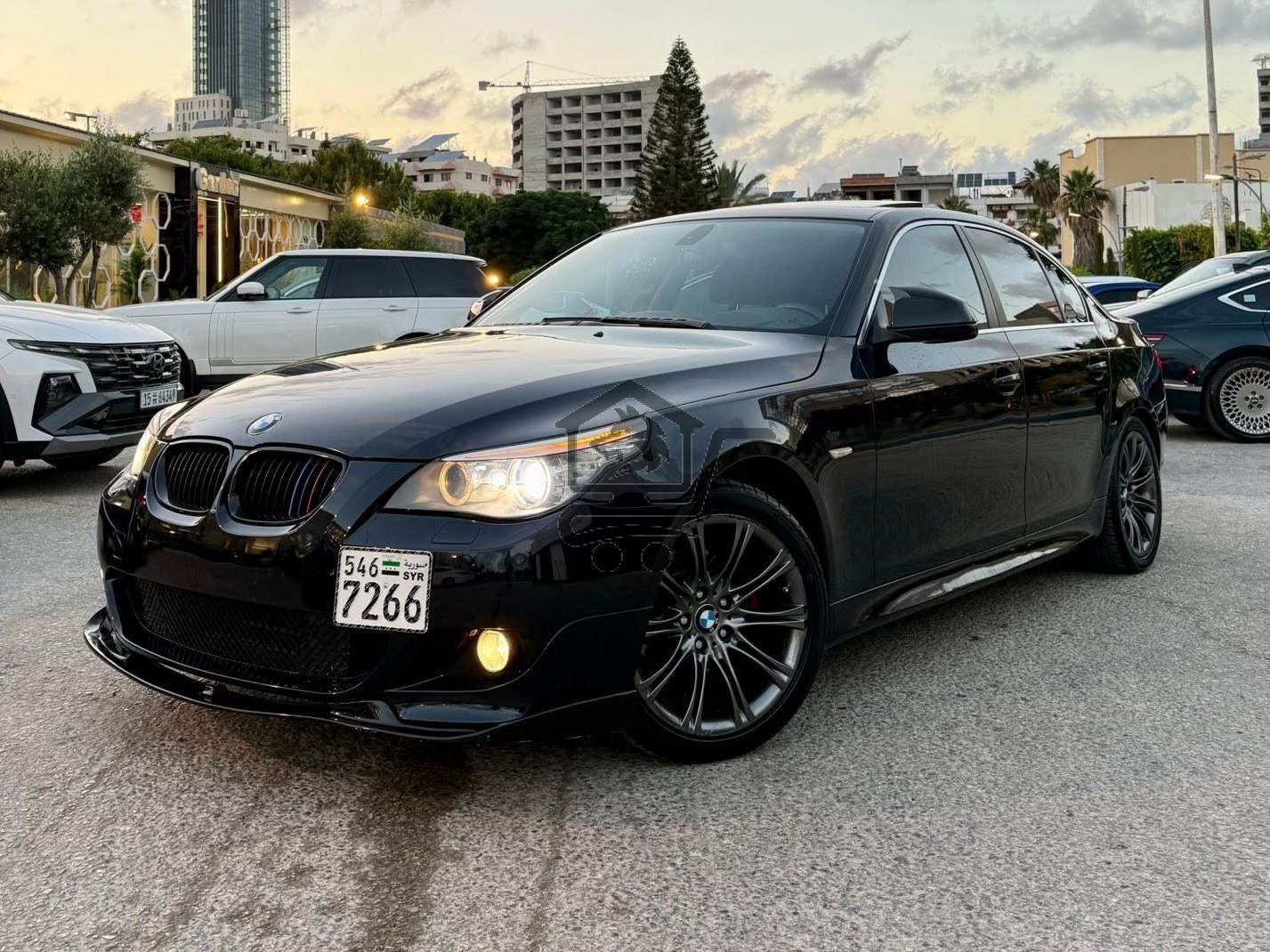 BMW 528i 2010 - الصورة 1