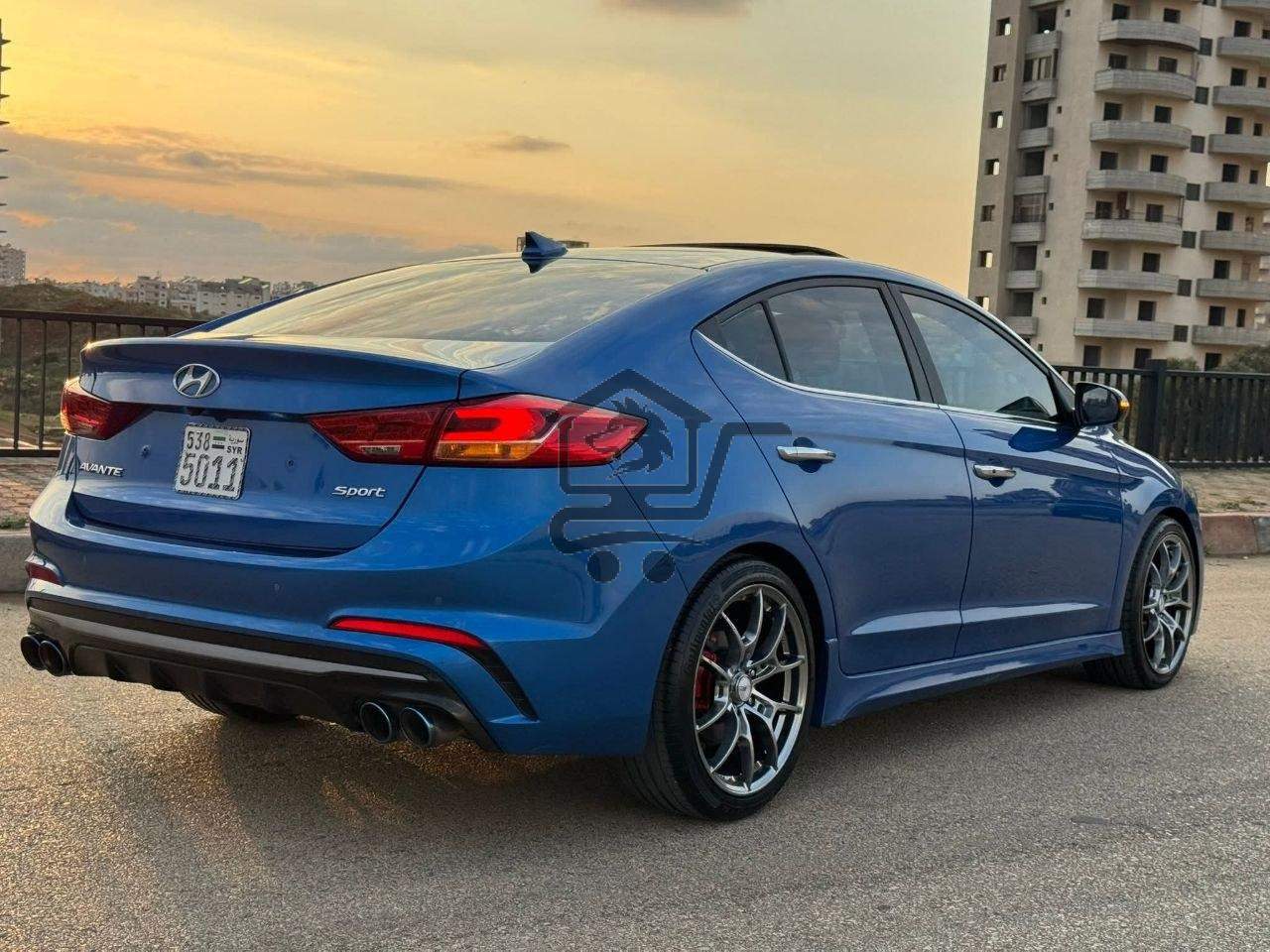 Hyundai Avanti Sport 2017 - الصورة 4