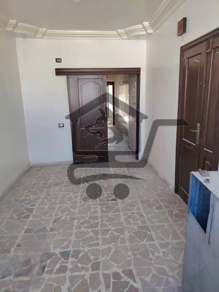 شقة بموقع جيد - الصورة 2