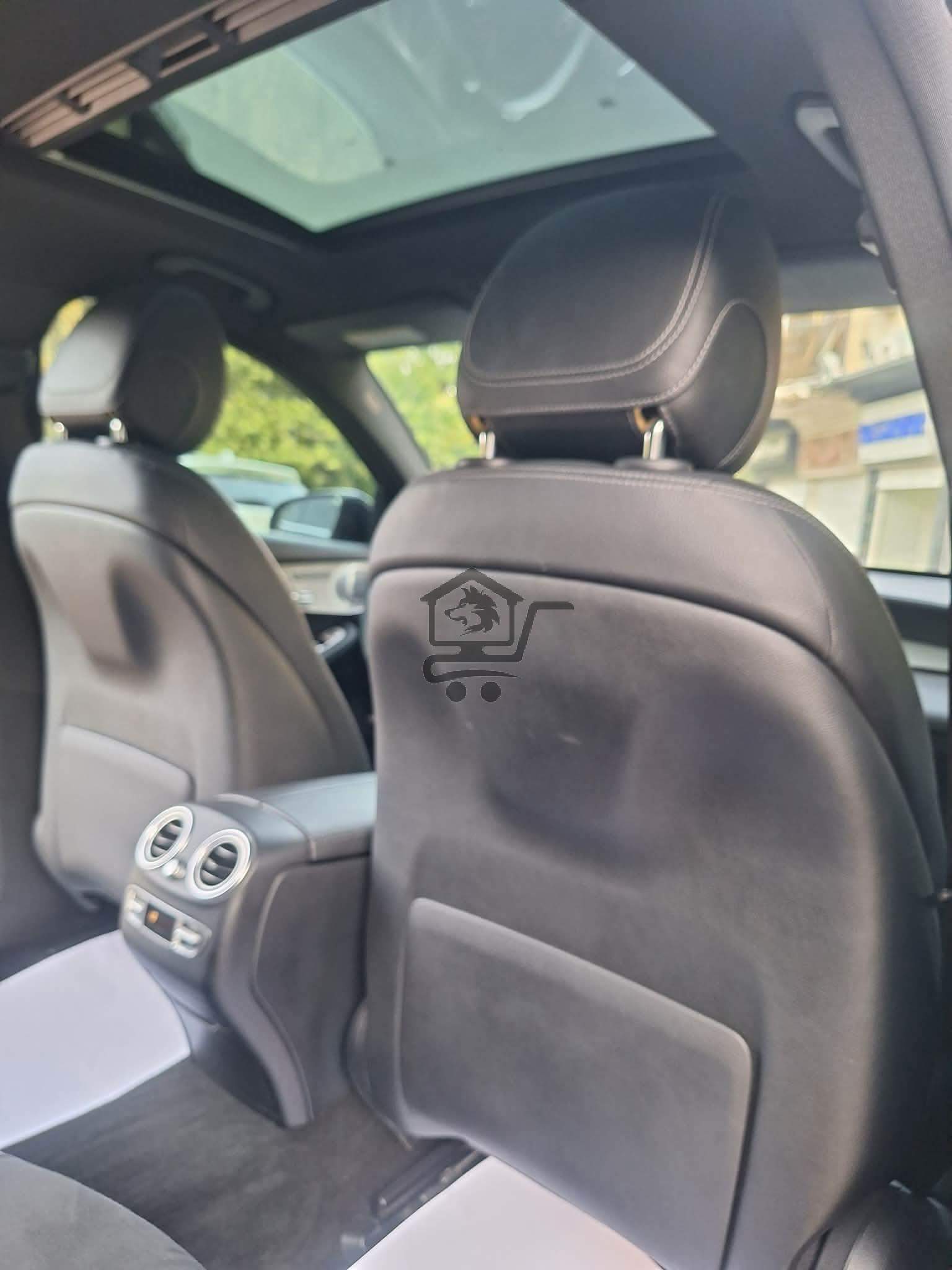 Mercedes GLC 300 - الصورة 3