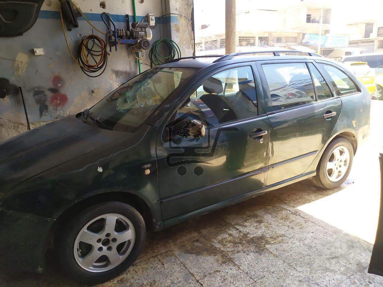 فابيا 2001 - الصورة 1