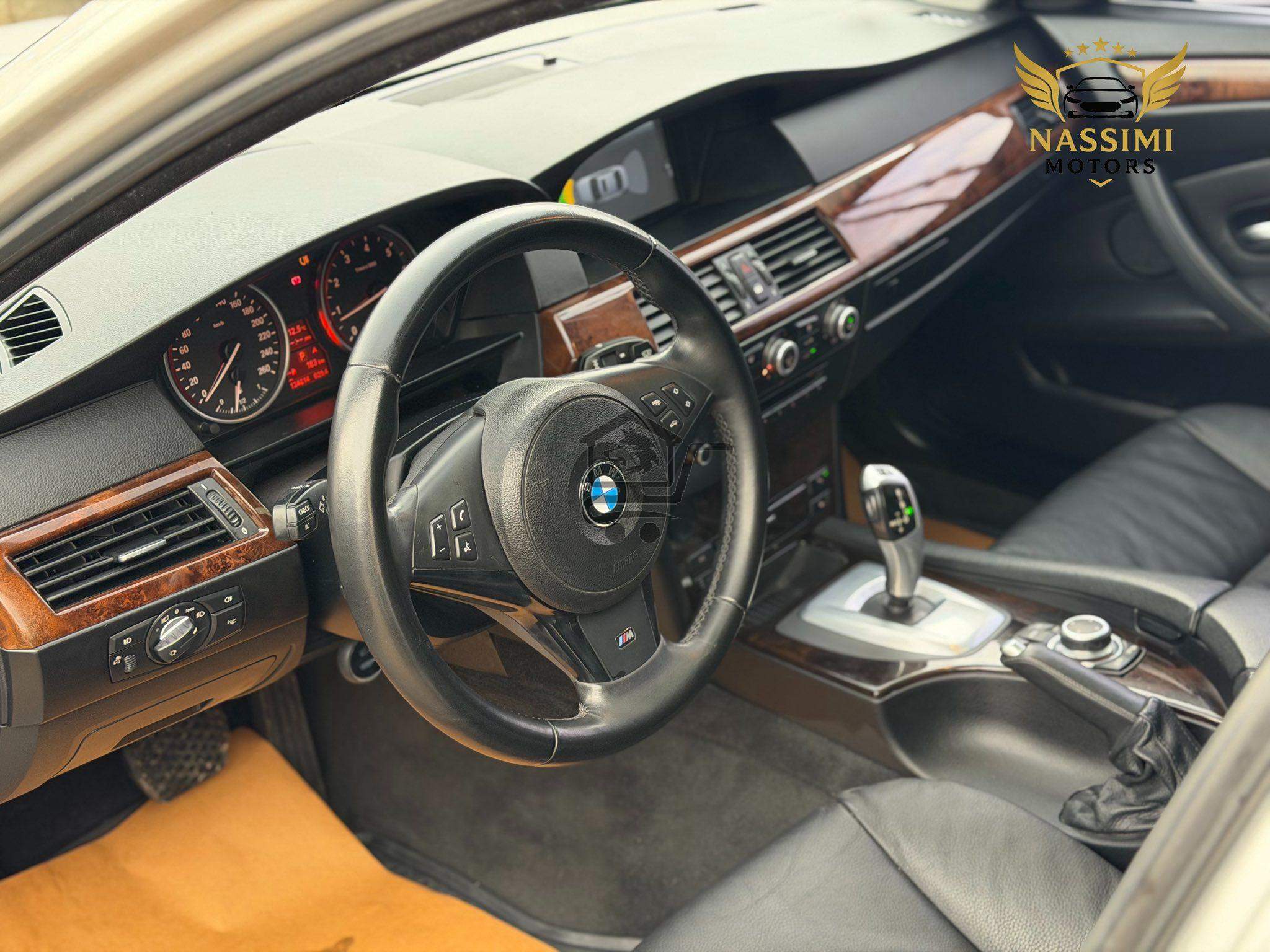 BMW 528i M Package - الصورة 6