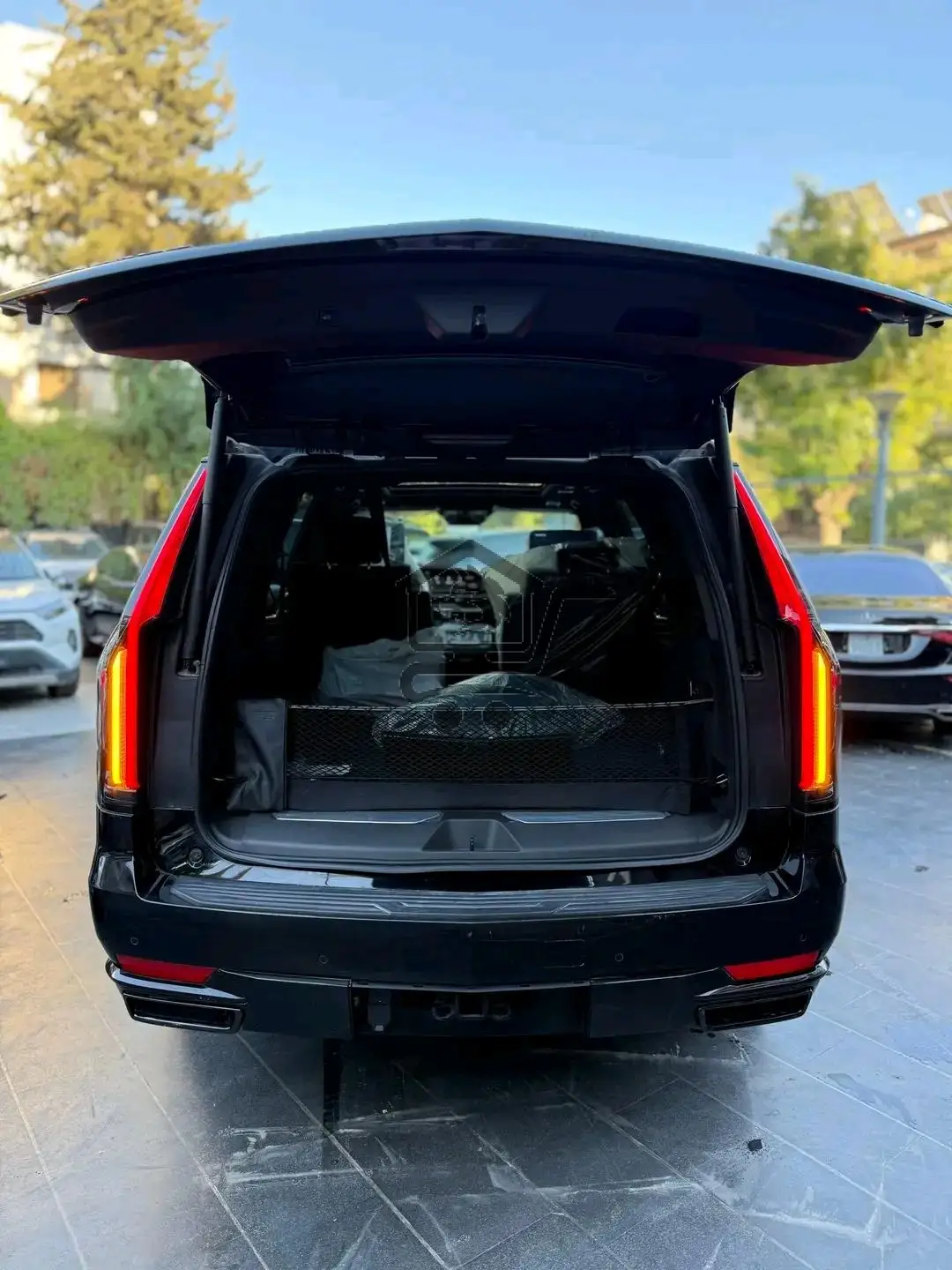 Cadillac Escalede Sport - الصورة 4