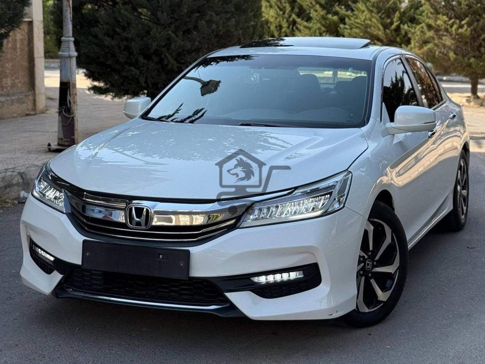Honda Accord 2016 - الصورة 1