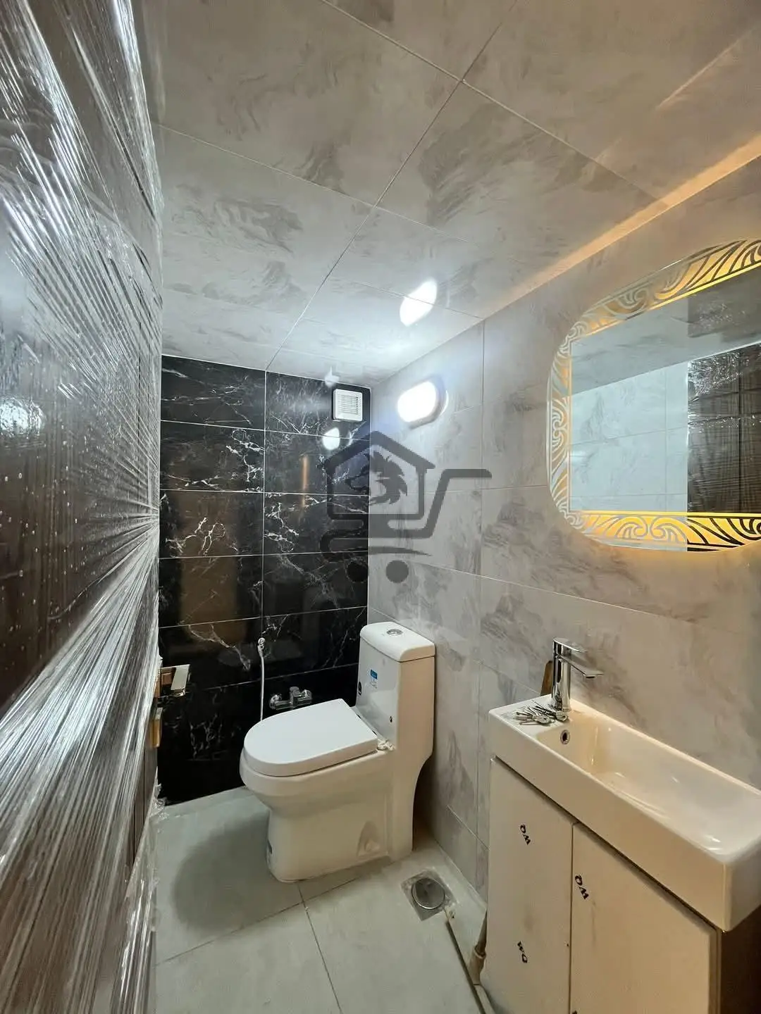 شقة بتصميم كلاسيكي مؤلفة من غرفتين - الصورة 7