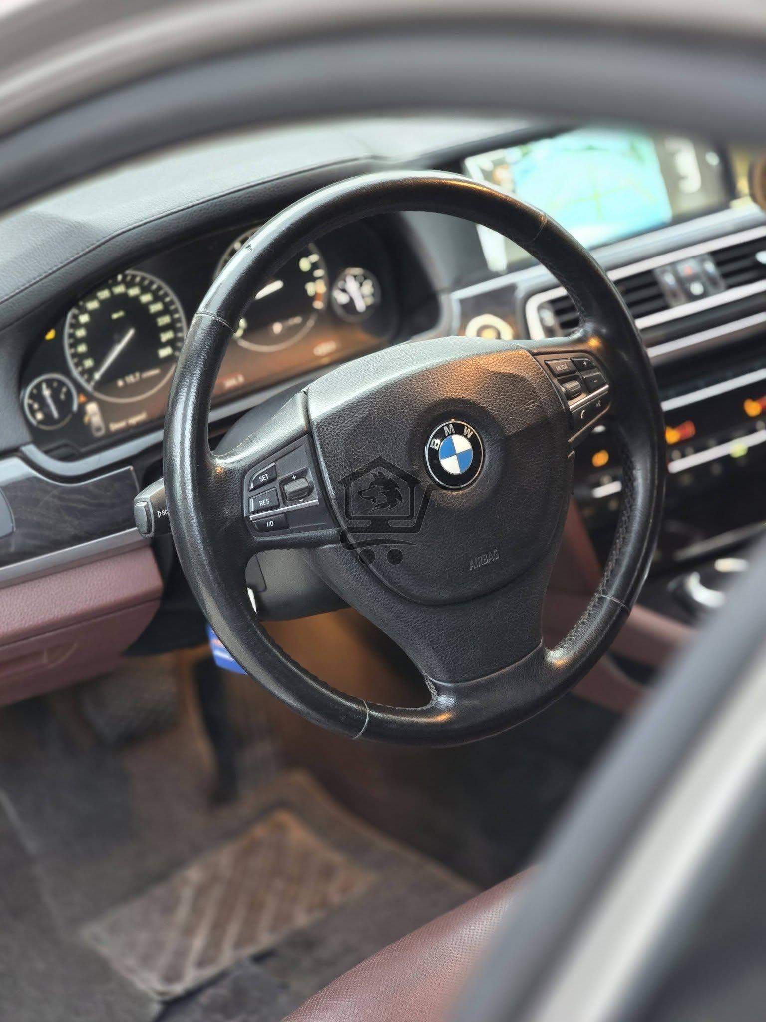 BMW 740Li 2011 - الصورة 7