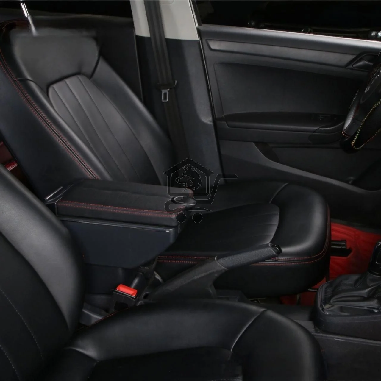 قنصل السيارة المميز - الصورة 2