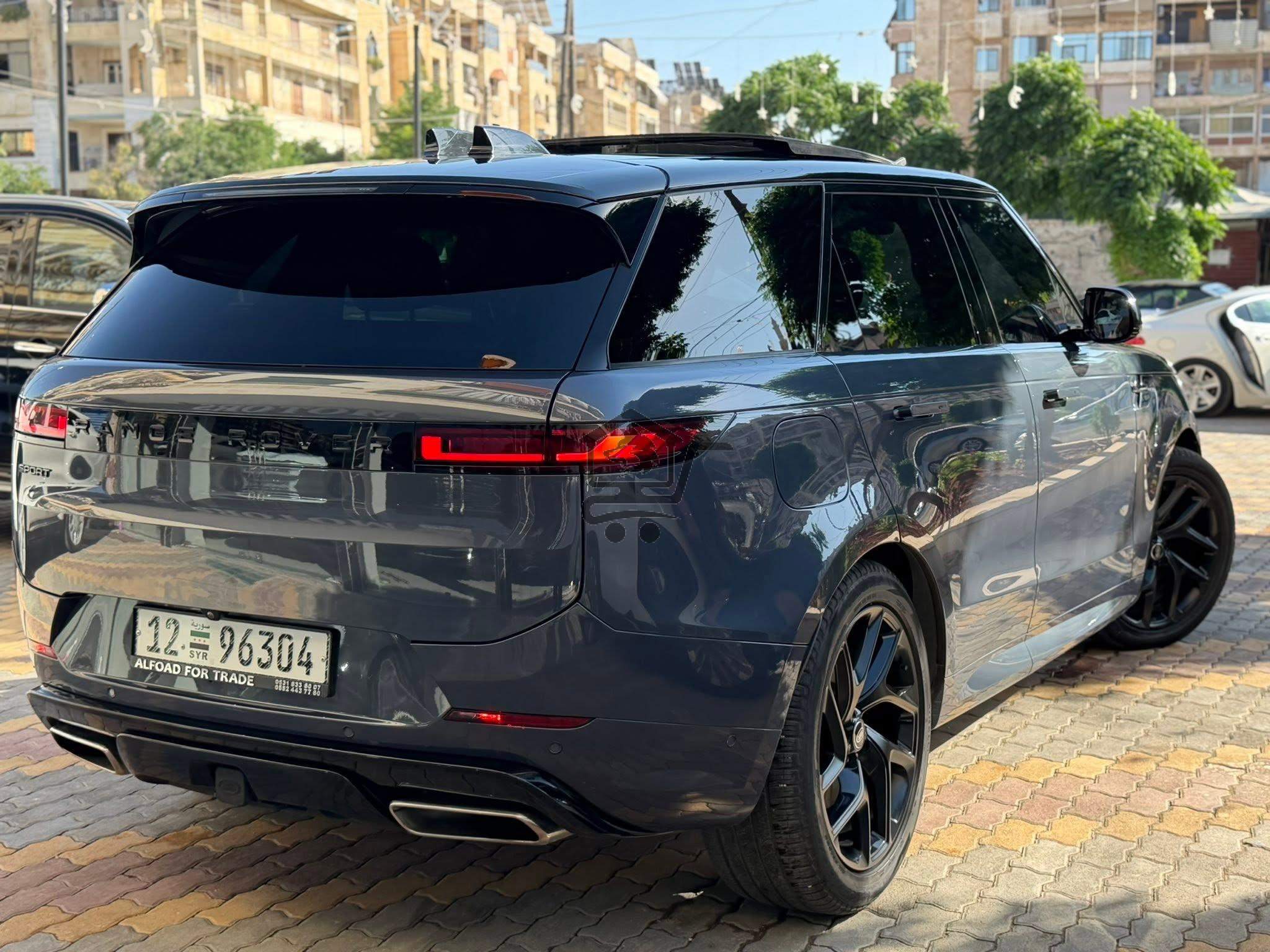 Range Rover Sport 2024 - الصورة 2